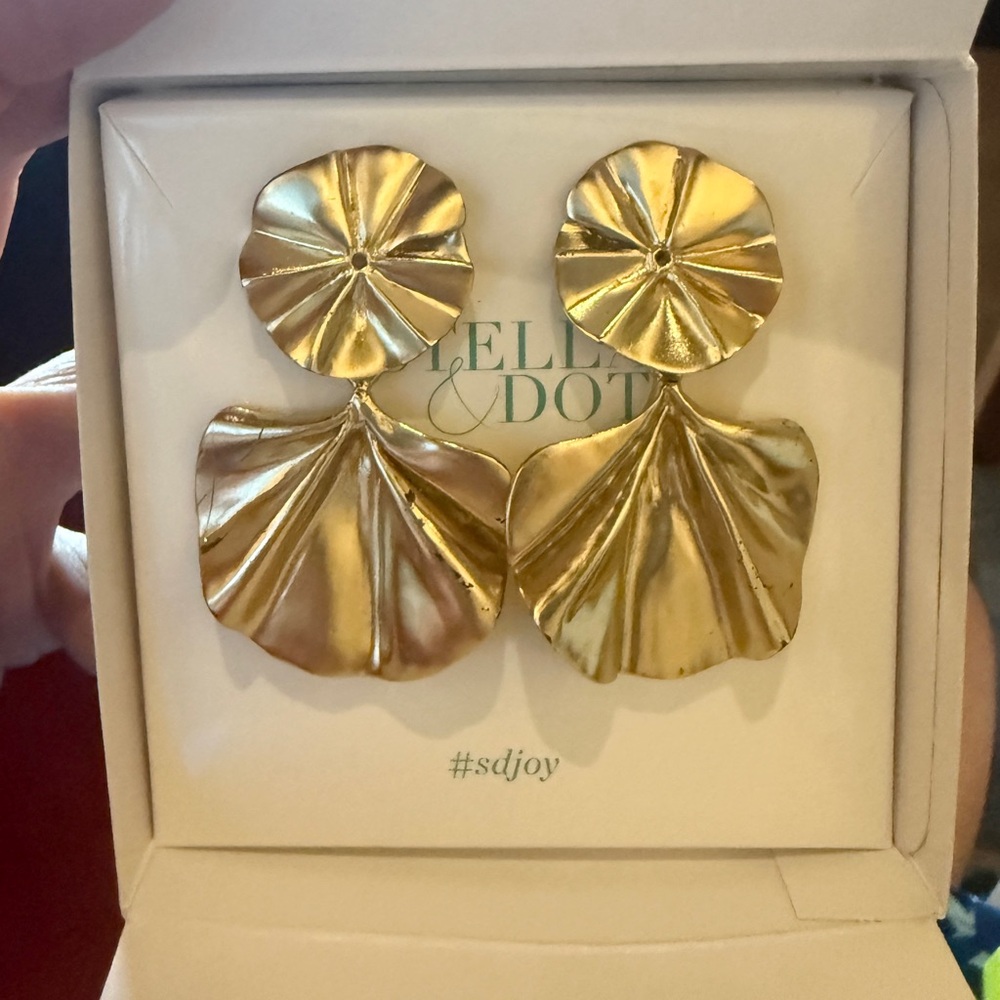 Stella & Dot Sculptural Garden Gold Statement Earrings